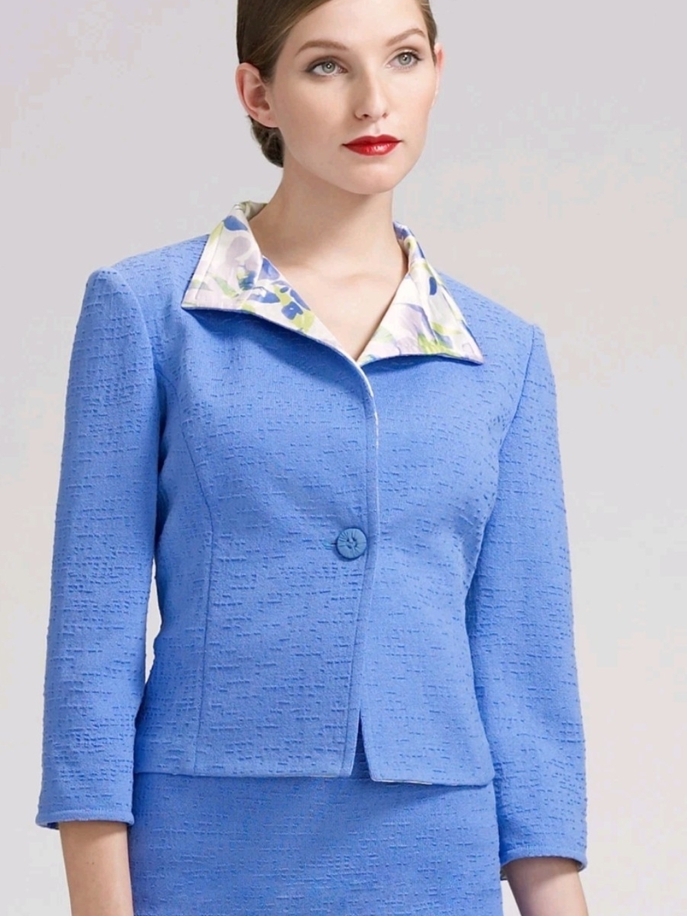 St. John Cornflower Blue Textured Single-Button Jacket with Floral Collar sz 6
